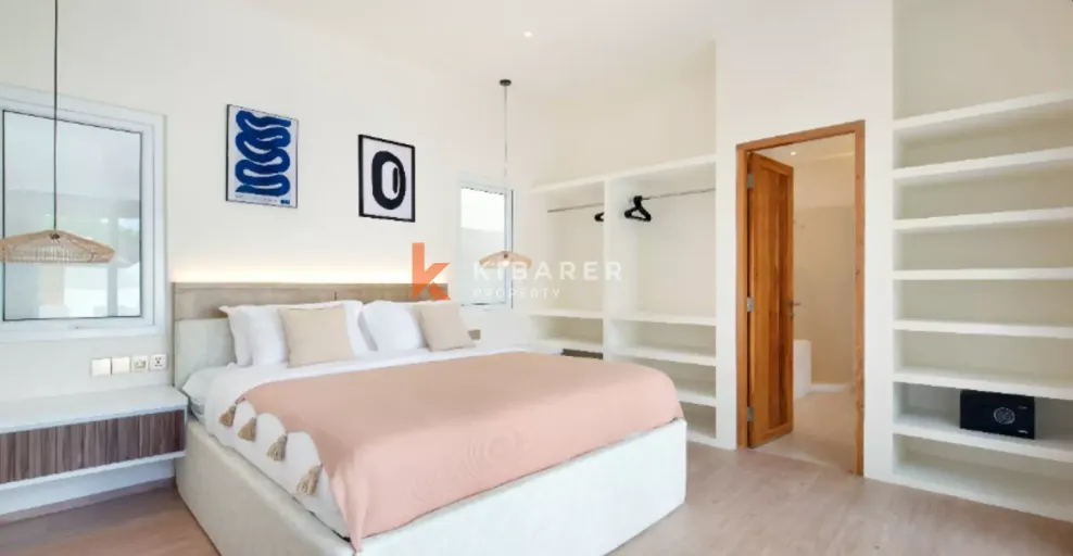 Walkable Berawa Living - Modern Three Bedroom Enclosed Villa, 3-bed villa for rent in Canggu – photo 8 of 15