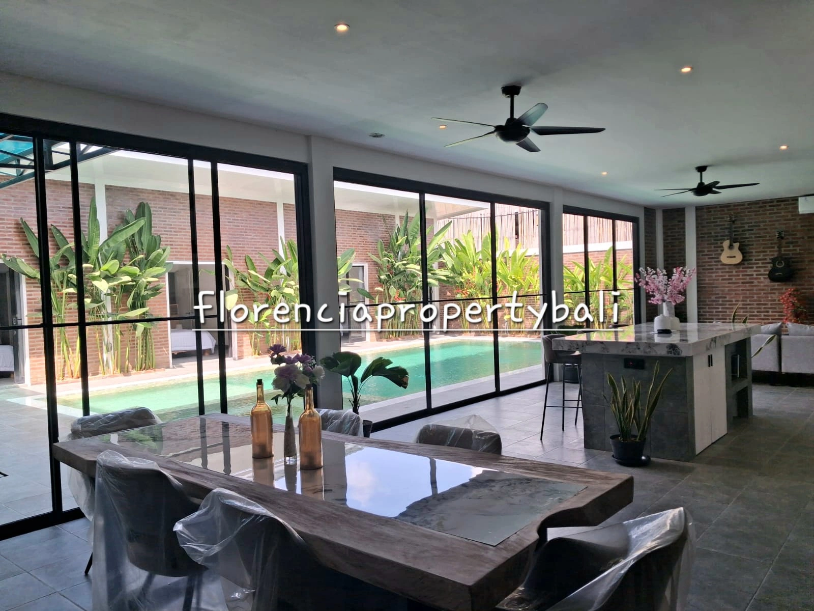 Kerobokan Villa – Your Comfortable Modern Home in Merta Sari, 4-bed villa for rent in Canggu – photo 9 of 15