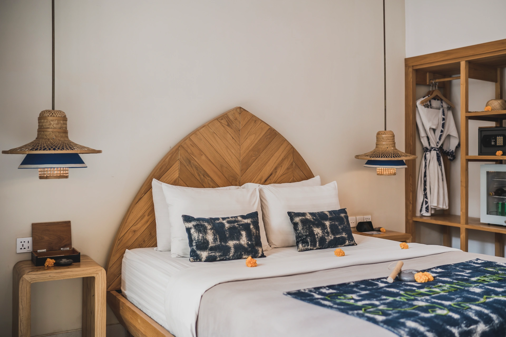 Sophisticated 1 Bedroom Modern Suite in the Heart of Berawa, 1-bed villa for rent in Canggu – photo 12 of 13