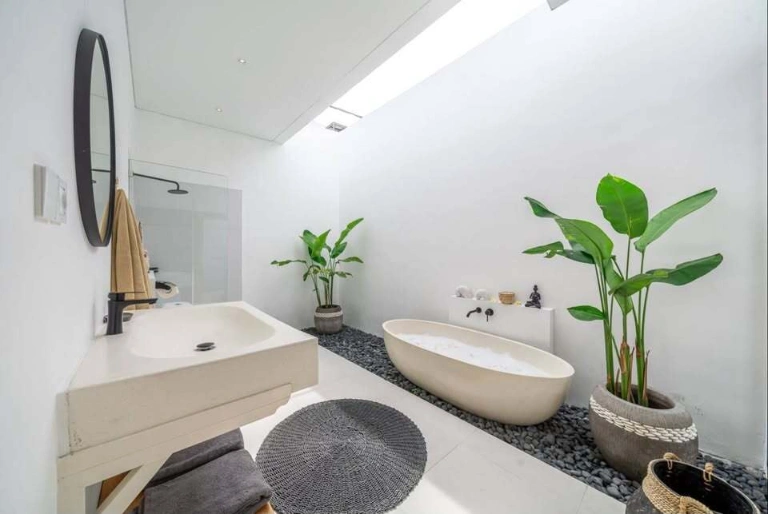 Beautifully Designed Tropical Villa in the Heart of Berawa, 2-bed villa for rent in Canggu – photo 11 of 15