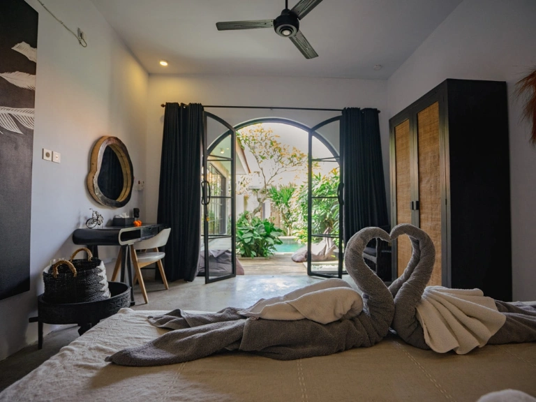 Industrial 2BR Villa Private Pool for Monthly or Yearly Rental – Canggu, Bali, 2-bed villa for rent in Canggu – photo 7 of 15