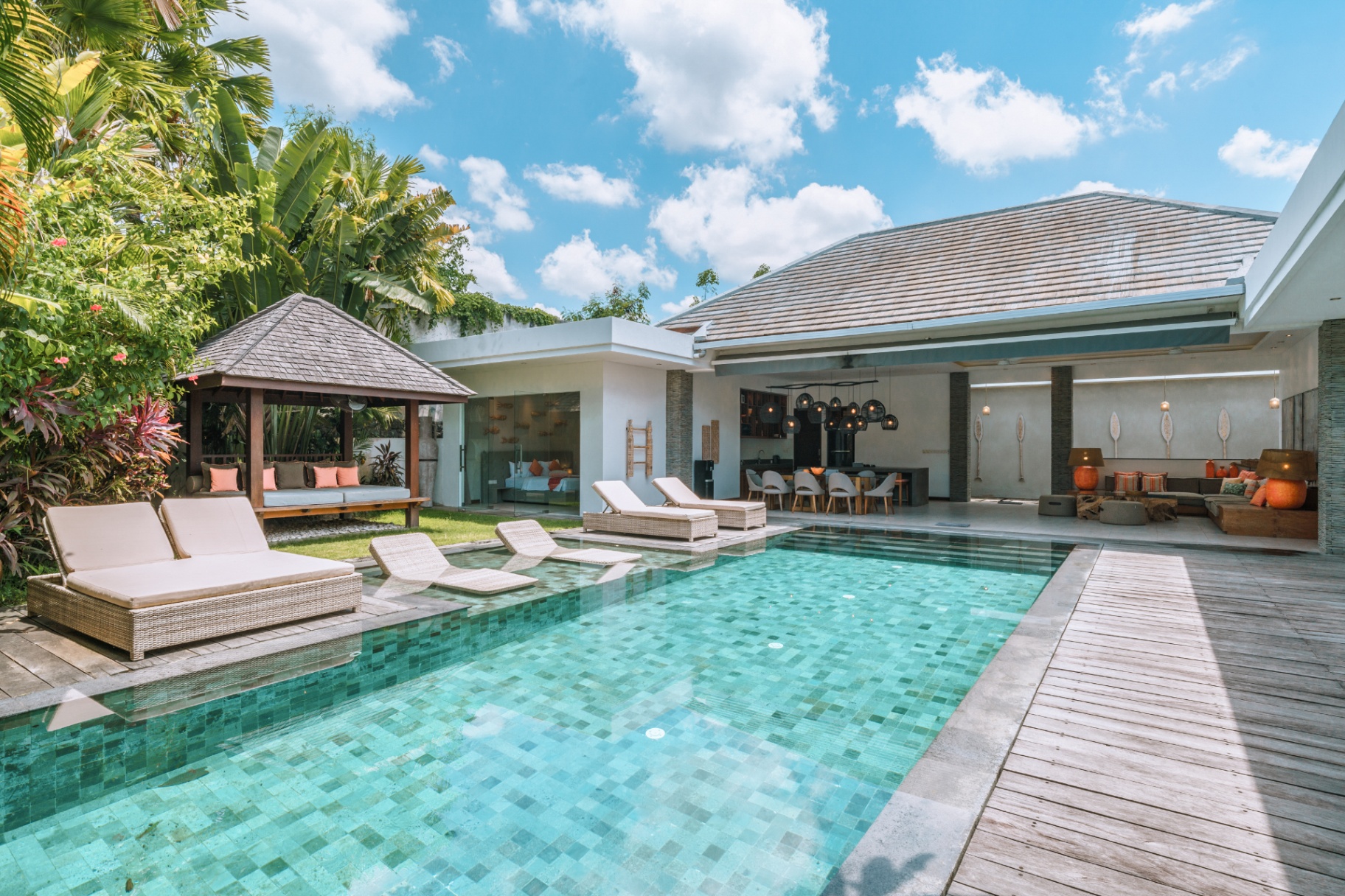 Lux 4bd Designer Villa 2min-Berawa Beach & Finns!, 4-bed villa for rent in Canggu – photo 8 of 15
