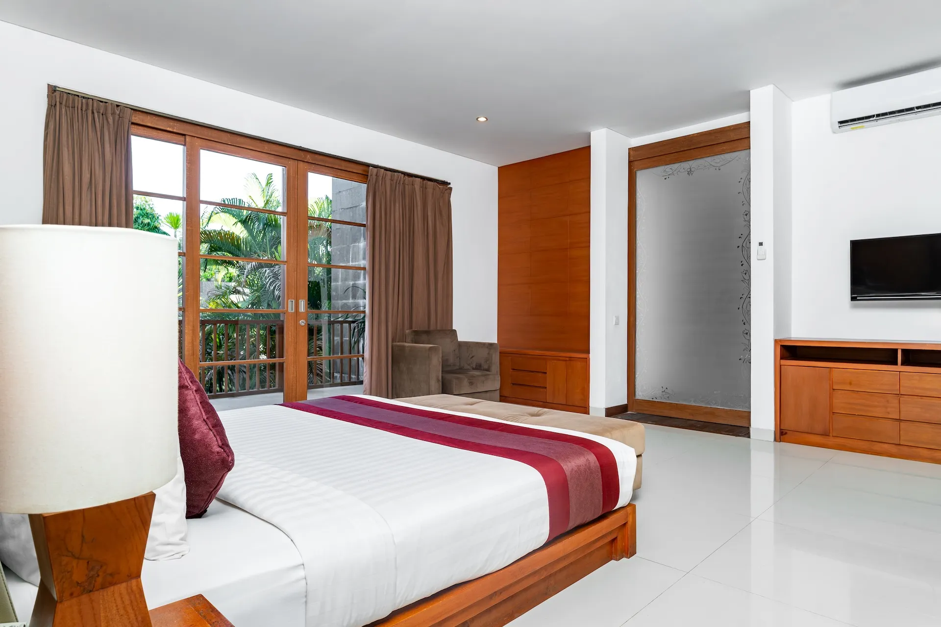 Bale Gede Luxury Villas - 3 Bedroom Pool Villa, 3-bed villa for rent in Seminyak – photo 11 of 15