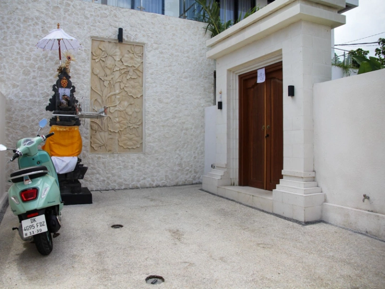 New Modern Villa Located at Mumbul Nusa Dua, 3-bed villa for rent in Nusa Dua – photo 11 of 15