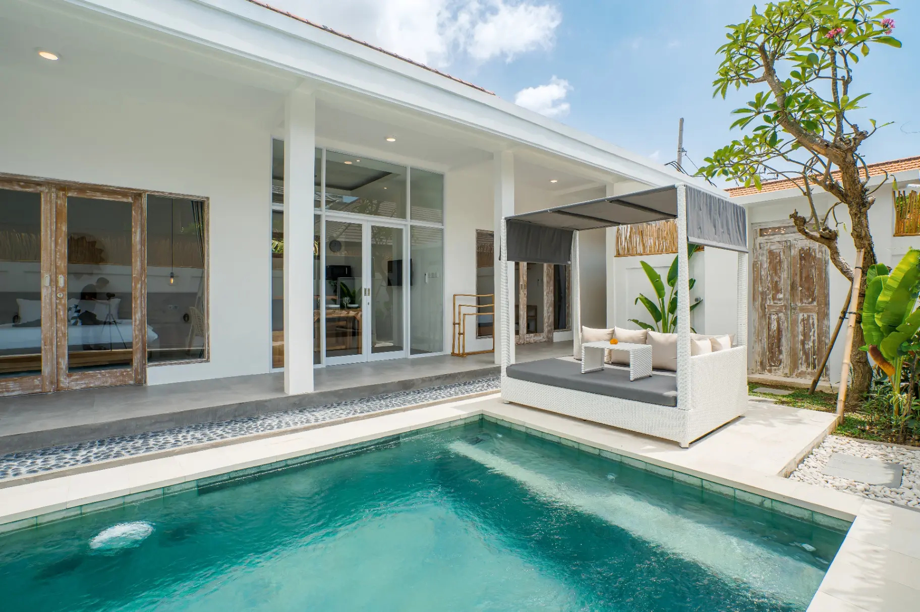 Island Bliss Begins Here – Welcome to Villa Vajrayana, 2-bed villa for rent in Canggu – photo 7 of 8