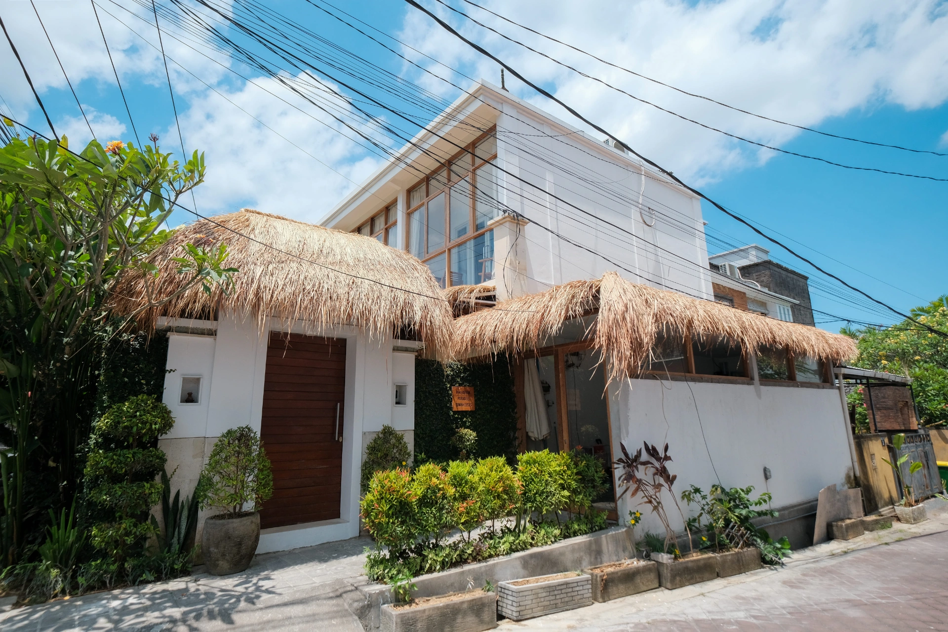 Lane 1 – Brand New Chic 1-Bedroom Townhouse in Central Pererenan, 1-bed villa for rent in Pererenan – photo 12 of 12
