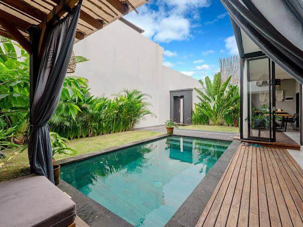 3 Bedroom Villa Fully Furnished for Monthly & Yearly Rent in Berawa, 3-bed villa for rent in Canggu – photo 2 of 15