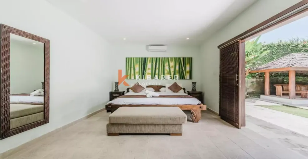 Spacious Four-Bedroom Private Villa with Pool in Seminyak, 4-bed villa for rent in Seminyak – photo 3 of 15
