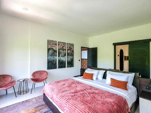 Tropical 4BR Villa with Sauna in Pererenan, 4-bed villa for rent in Pererenan – photo 10 of 15