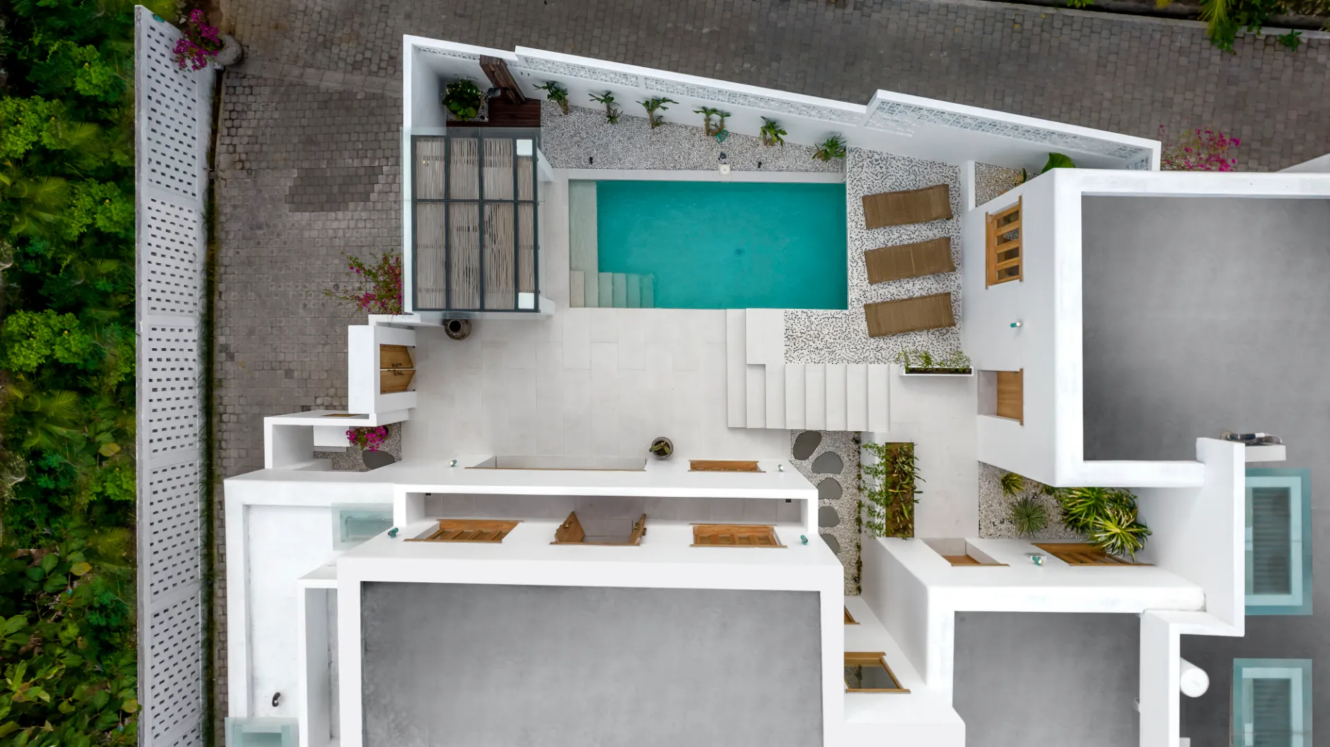 OASI 1 - Tropical Luxury 3 BR w/ Pool View, Bingin Beach, 3-bed villa for rent in Uluwatu – photo 12 of 15
