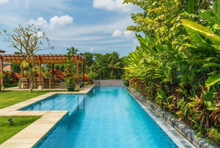 4 Bedrooms Villa for Monthly & Yearly Rent in Canggu-babakan, 4-bed villa for rent in Canggu – photo 4 of 13