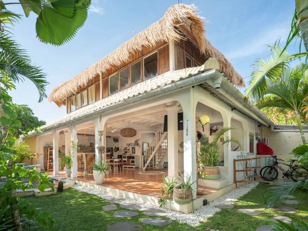 Charming 2-BR Villa 300 Meters From the Beach, 2-bed villa for rent in Canggu – photo 14 of 15