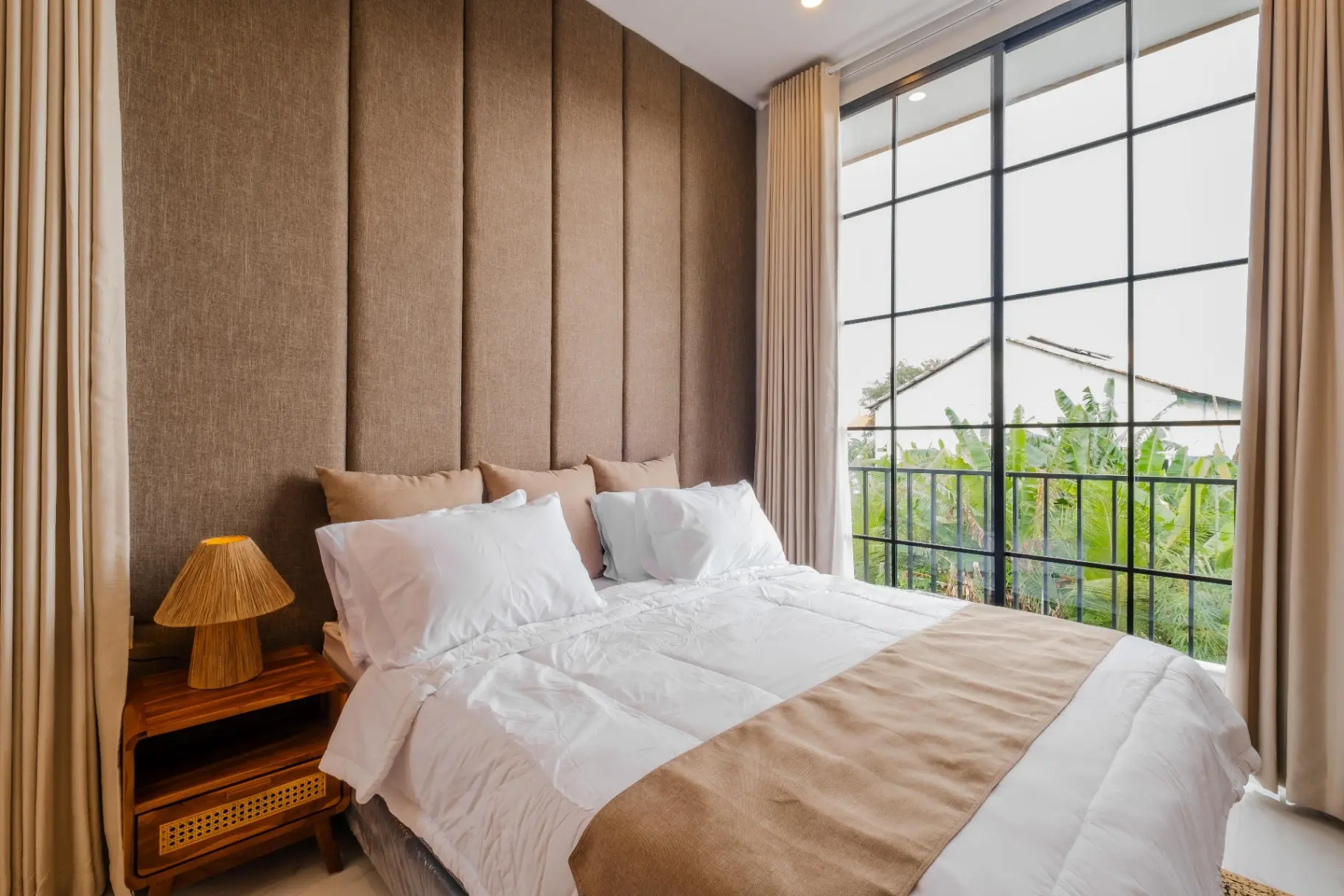 Brand New 3BR Villa at Berawa Canggu, 3-bed villa for rent in Canggu – photo 11 of 15