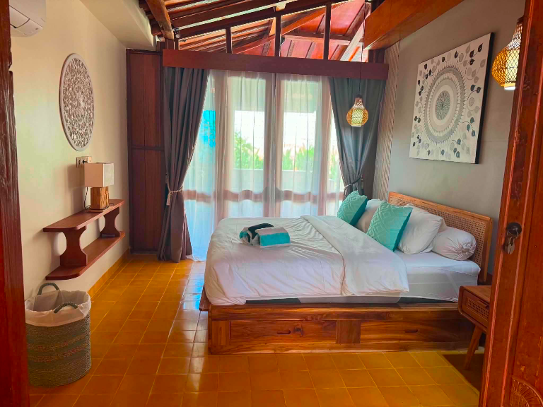 Joglo Raera Bali - Indonesian Authentic Heritage Villa-9 mins to Seminyak beach, 2-bed villa for rent in Seminyak – photo 9 of 15