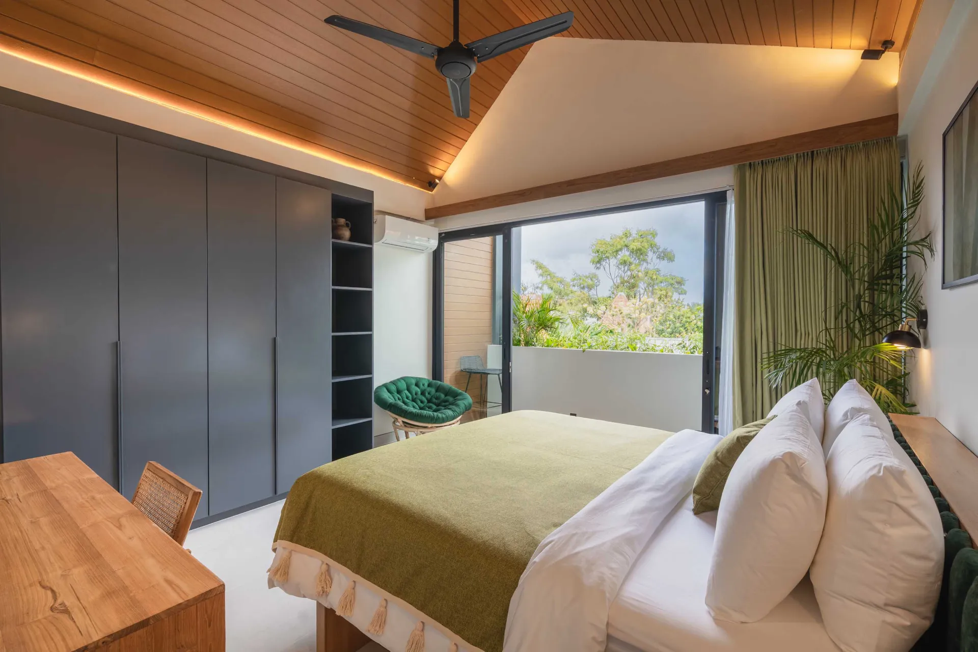 Makia Loft - NEW! Chic 1BD Loft, in the Heart of Canggu, 1-bed villa for rent in Canggu – photo 3 of 15