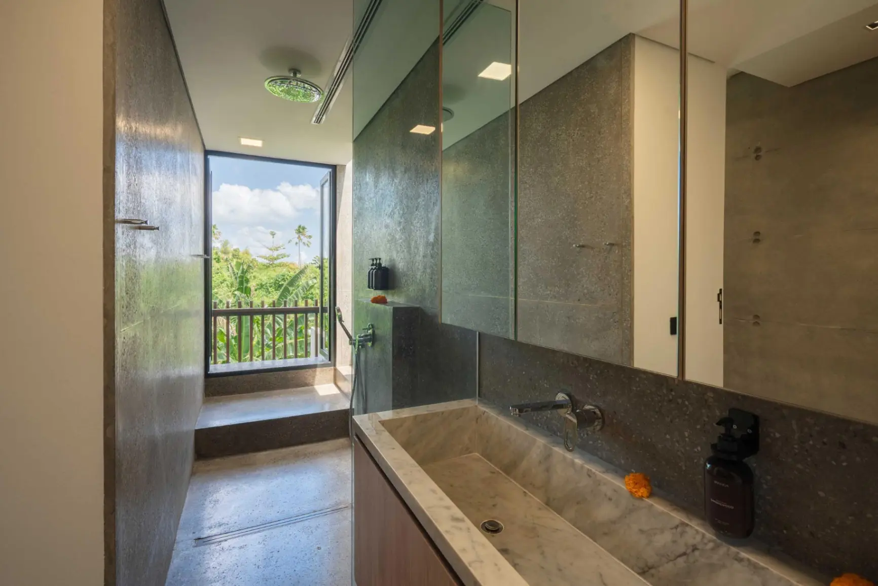 Nakula 7 - Stylish 2BR Villa w/ Nature View Near Berawa Beach, 2-bed villa for rent in Canggu – photo 8 of 15