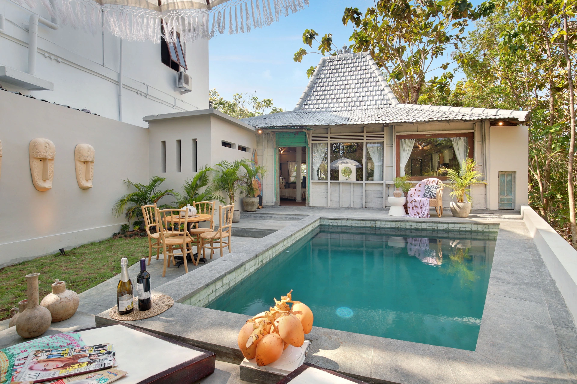 Traditional 1930's Joglo Beach House on a good size land in Uluwatu beaches area, 1-bed villa for rent in Uluwatu – photo 4 of 15