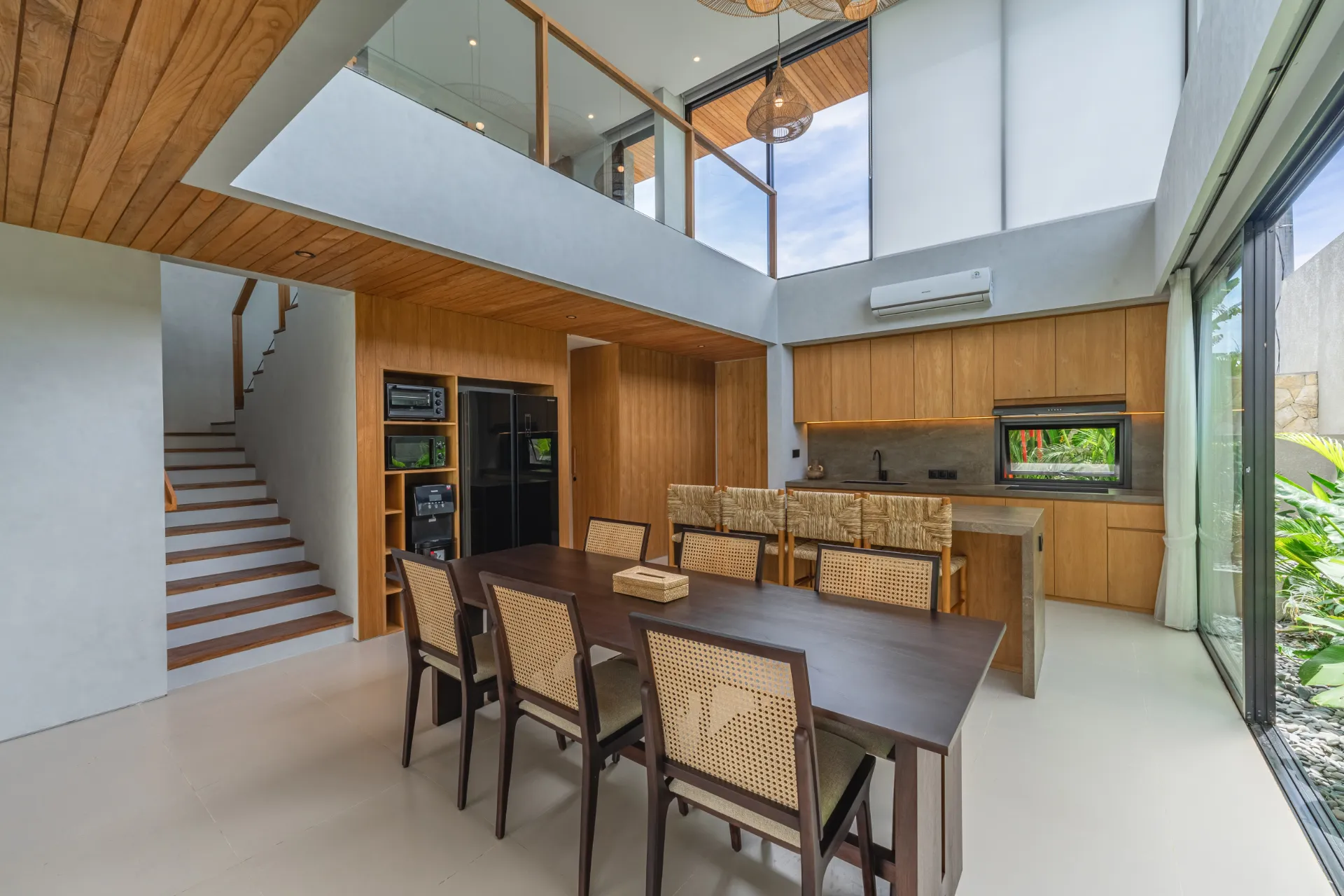 The Jewel - Brand New 3 Bedroom Modern Luxury Villa with Rice Field View, 3-bed villa for rent in Pererenan – photo 13 of 15