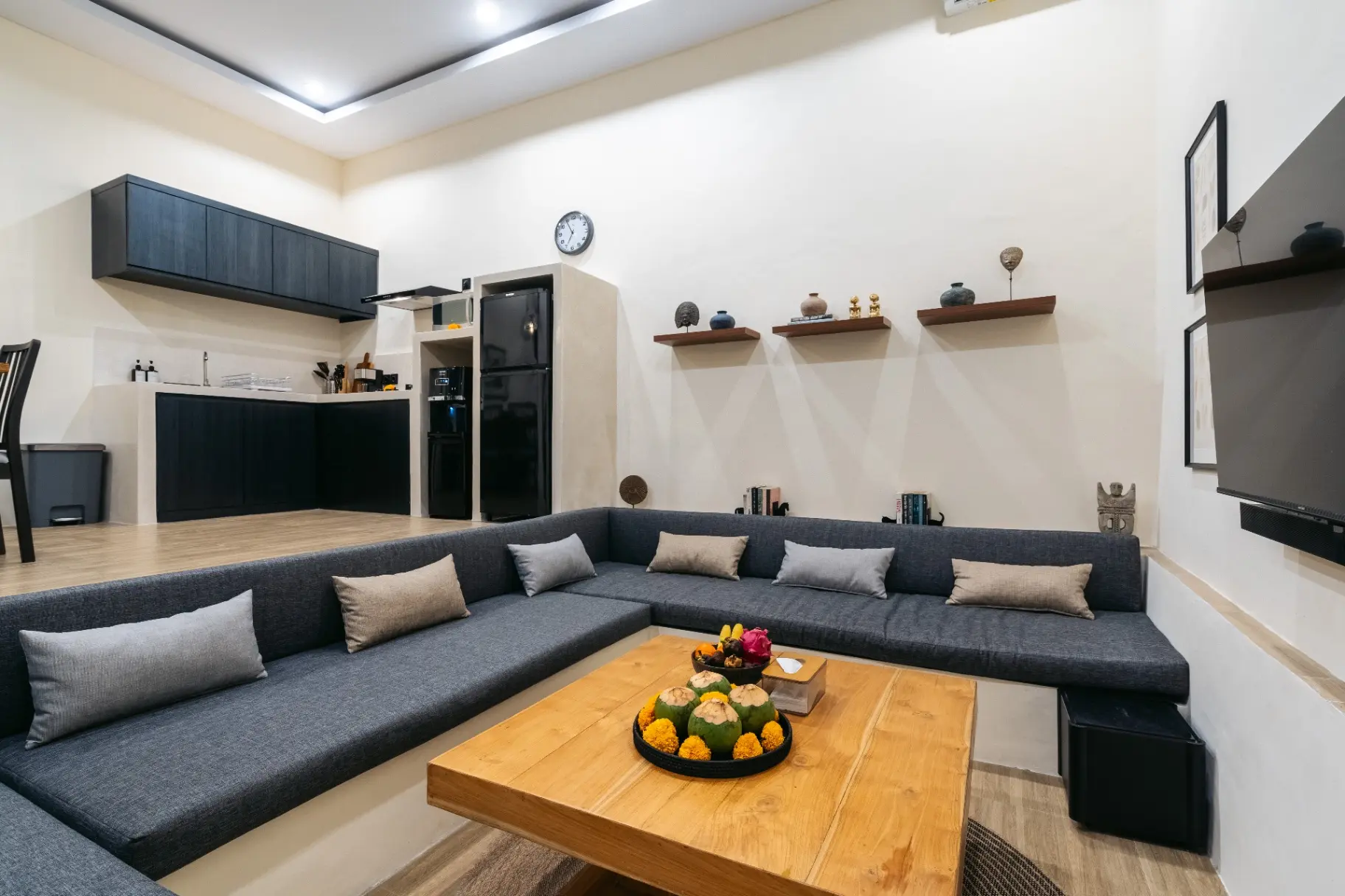 Umajana Villa | 3BR Pool & Rooftop, Canggu/Pererenan, 3-bed villa for rent in Pererenan – photo 3 of 11
