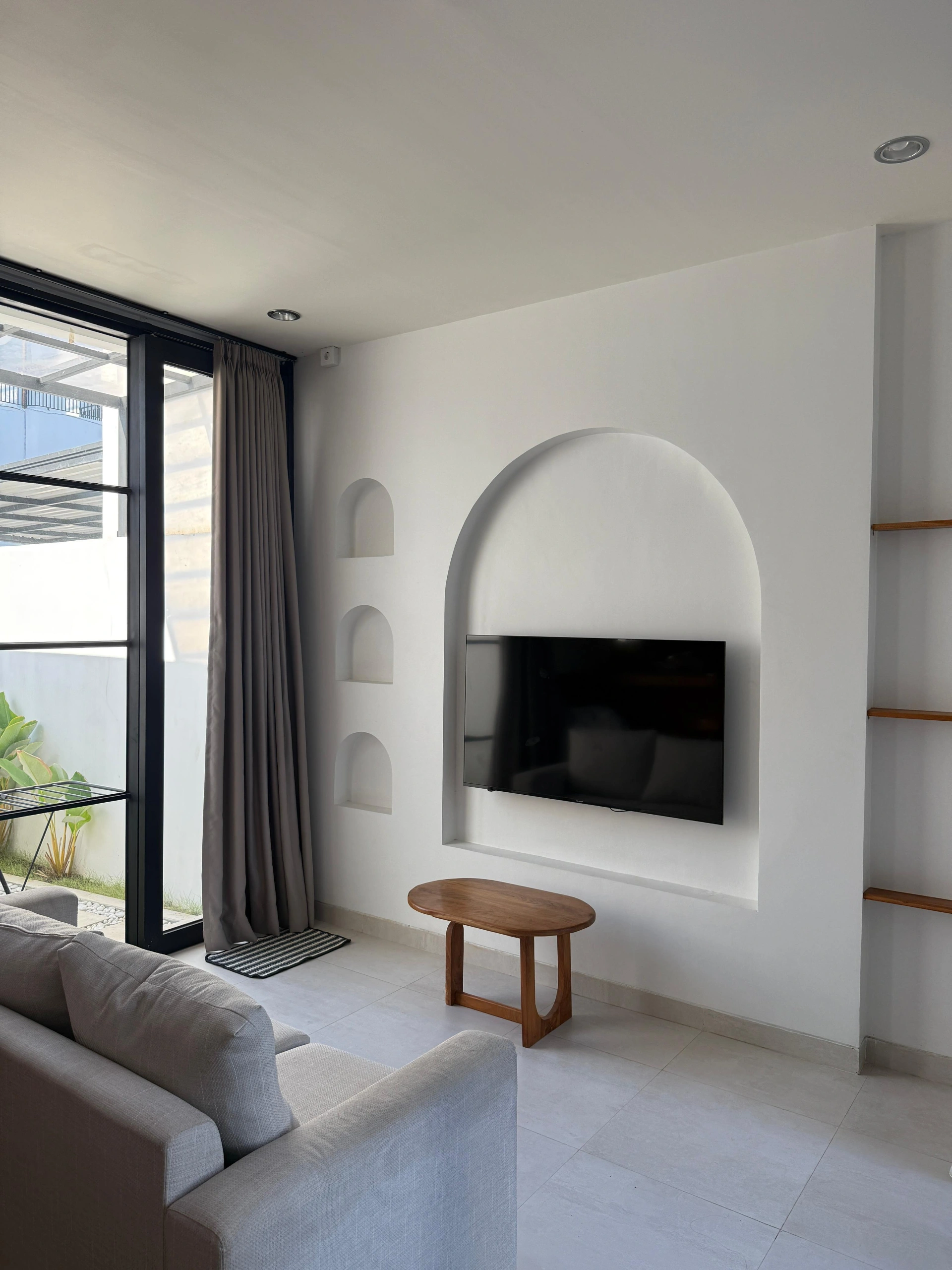 New 3 bedroom mediterranean villa with Rooftop in balangan Uluwatu, 3-bed villa for rent in Uluwatu – photo 4 of 10