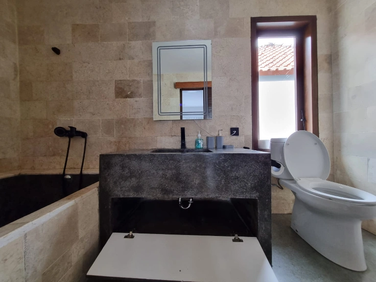 3 Bedroom Modern Villa for Yearly Rent in Seminyak Petitenget, 3-bed villa for rent in Seminyak – photo 9 of 15