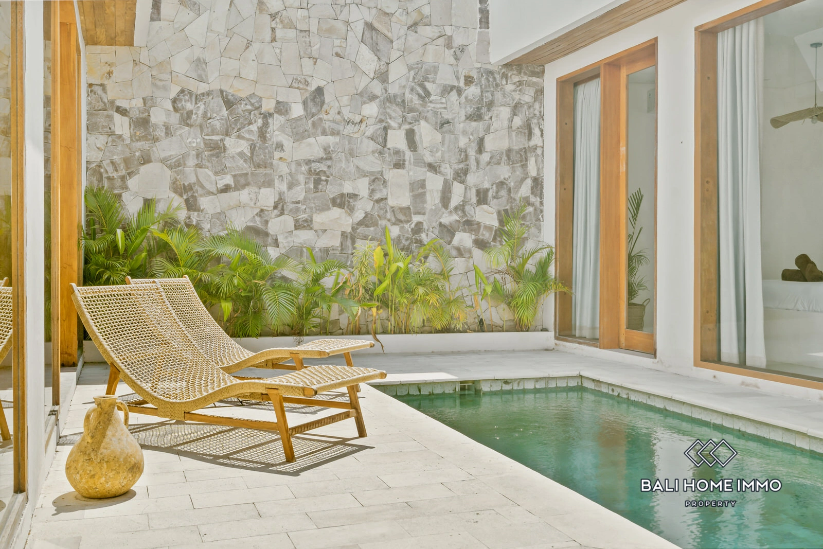 Elegant 2-bedrooms Tropical Villa for Rent & Sale in Bingin, 2-bed villa for rent in Uluwatu – photo 2 of 15
