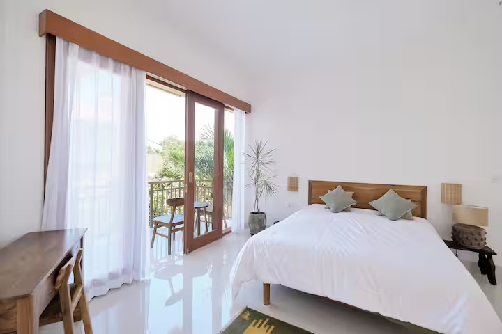Brand-New 3-Bedroom Villa for Rent – Canggu (Beachside), 3-bed villa for rent in Canggu – photo 9 of 15