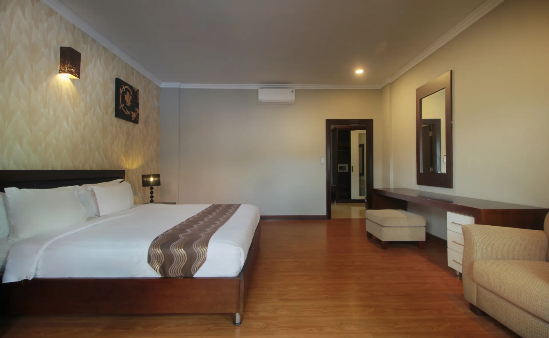 Villa Djayana - Spacious 4-Bedroom Villa in Seminyak, 4-bed villa for rent in Seminyak – photo 7 of 15