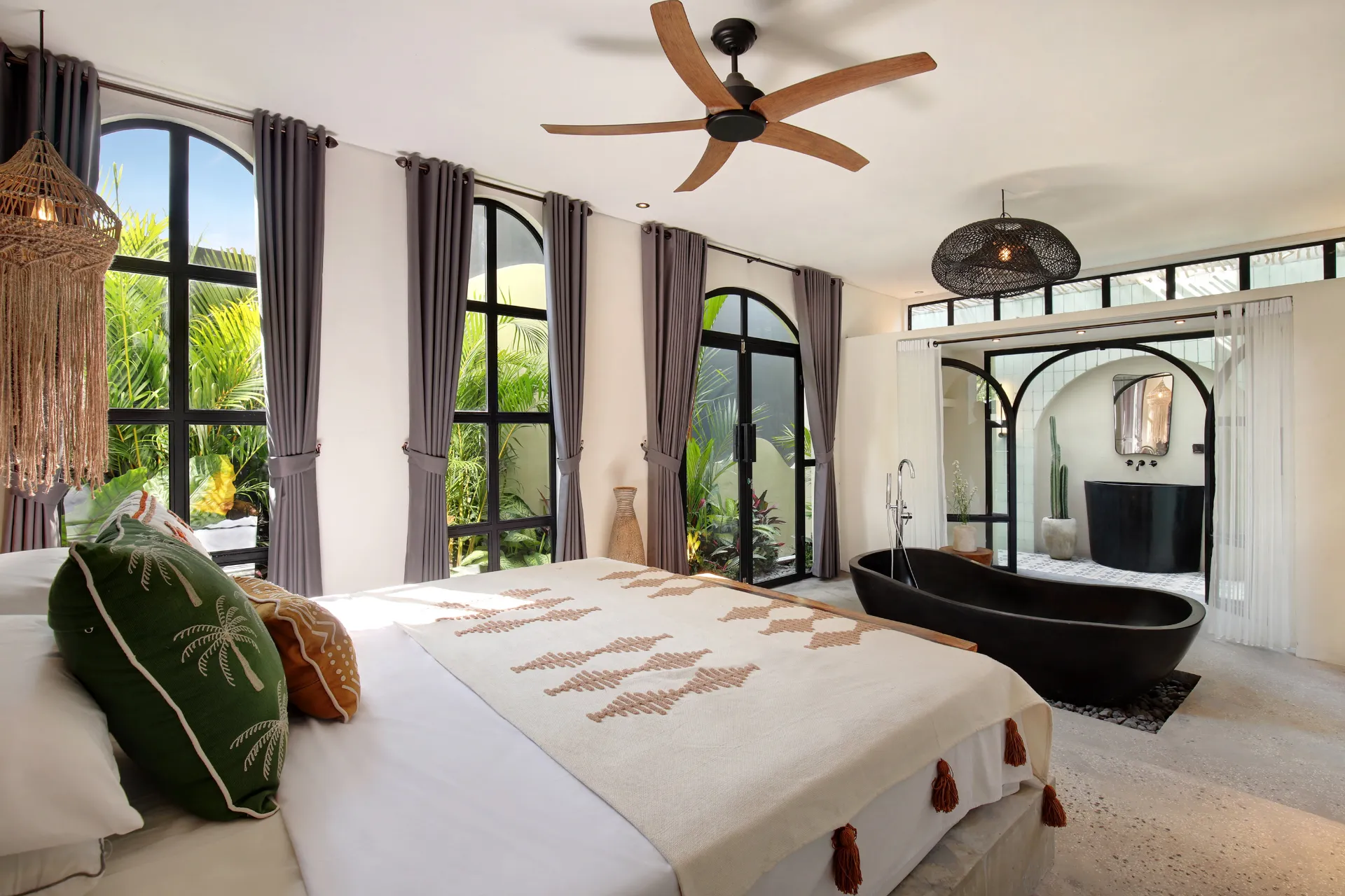 Seminyak 2BR Private Villa with Loft, Pool & Roof Deck Jl Intan Permai Kerobkan, 2-bed villa for rent in Seminyak – photo 2 of 15