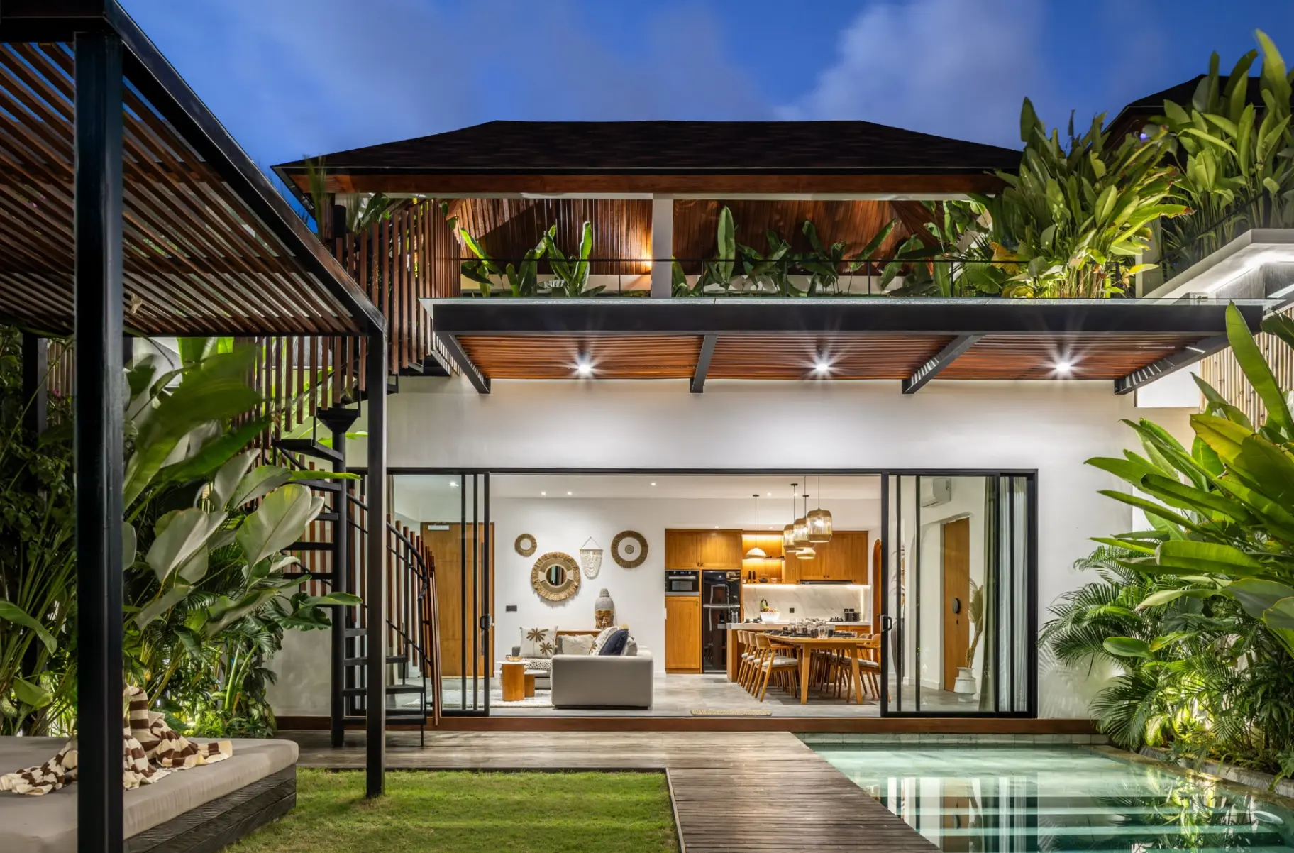 300m to the BEACH PREMIUM BATU BOLONG Canggu 4br villa, 4-bed villa for rent in Canggu – photo 5 of 15