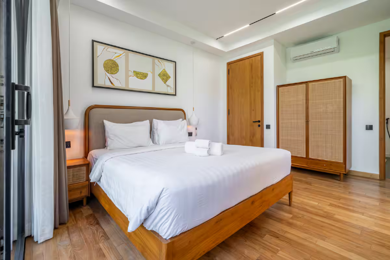 NEW 7BDR BEACH residence - Canggu Batu bolong - 5 star service, 7-bed villa for rent in Canggu – photo 8 of 15
