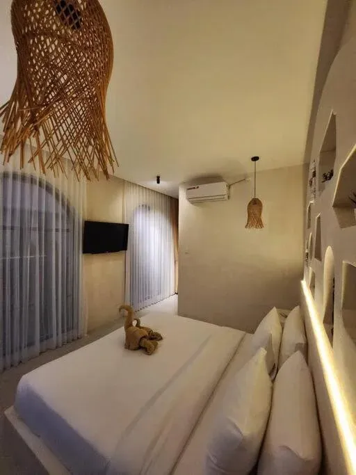 3 Bedroom Modern Villa in Berawa, 3-bed villa for rent in Canggu – photo 11 of 15