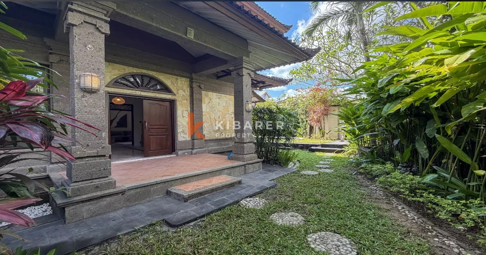 Beautiful Super Cozy Two Bedroom Closed Living Villa in Bumbak, 2-bed villa for rent in Seminyak – photo 11 of 15