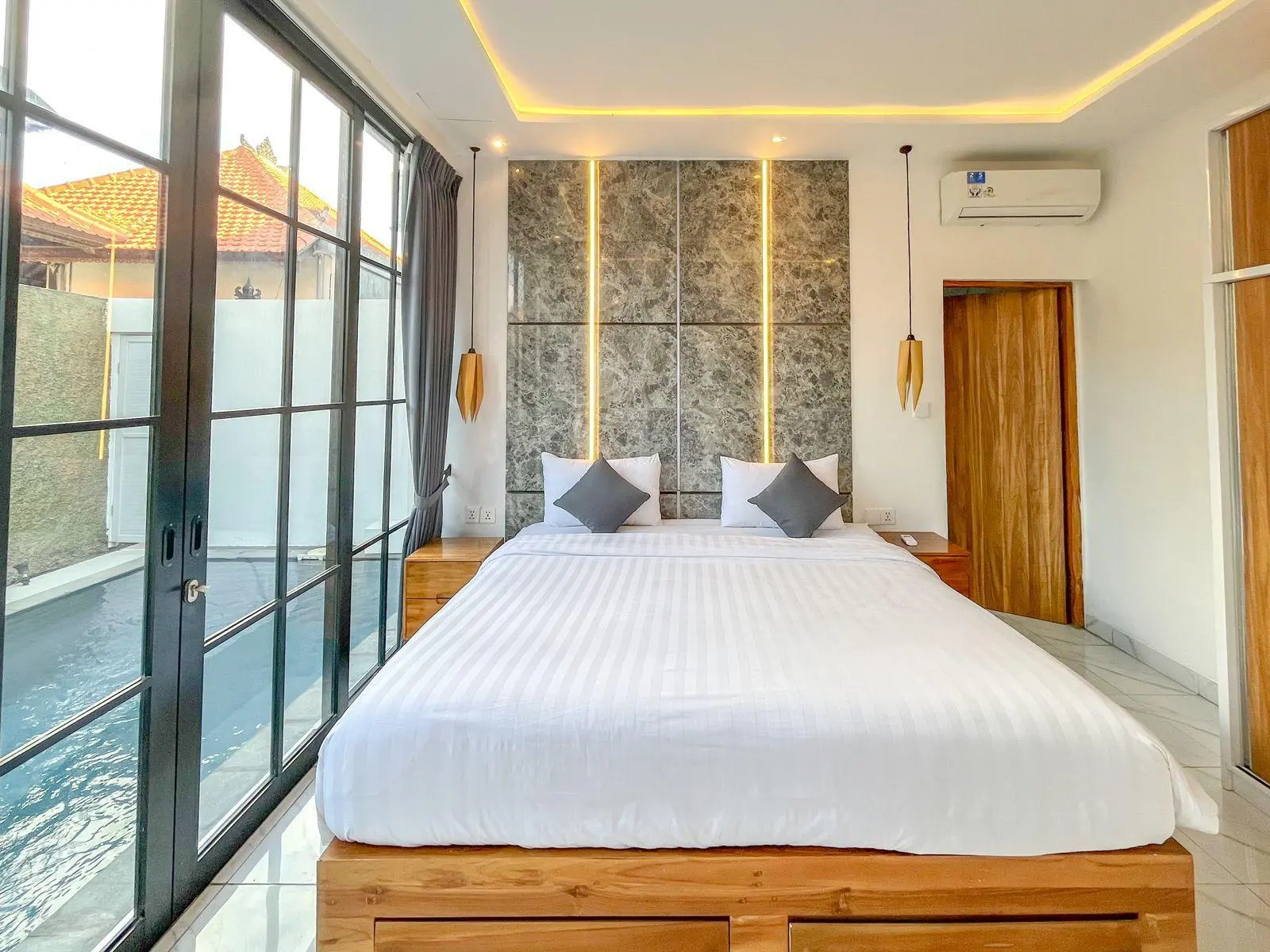1BR Private Villa with Private Pool at Seminyak closed to the Beach, 1-bed villa for rent in Seminyak – photo 5 of 6
