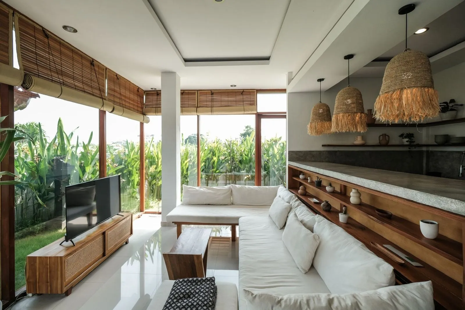 Villa For Rent 3 Bed In Tumbak Bayuh,Badung Bali, 3-bed villa for rent in Pererenan – photo 9 of 15