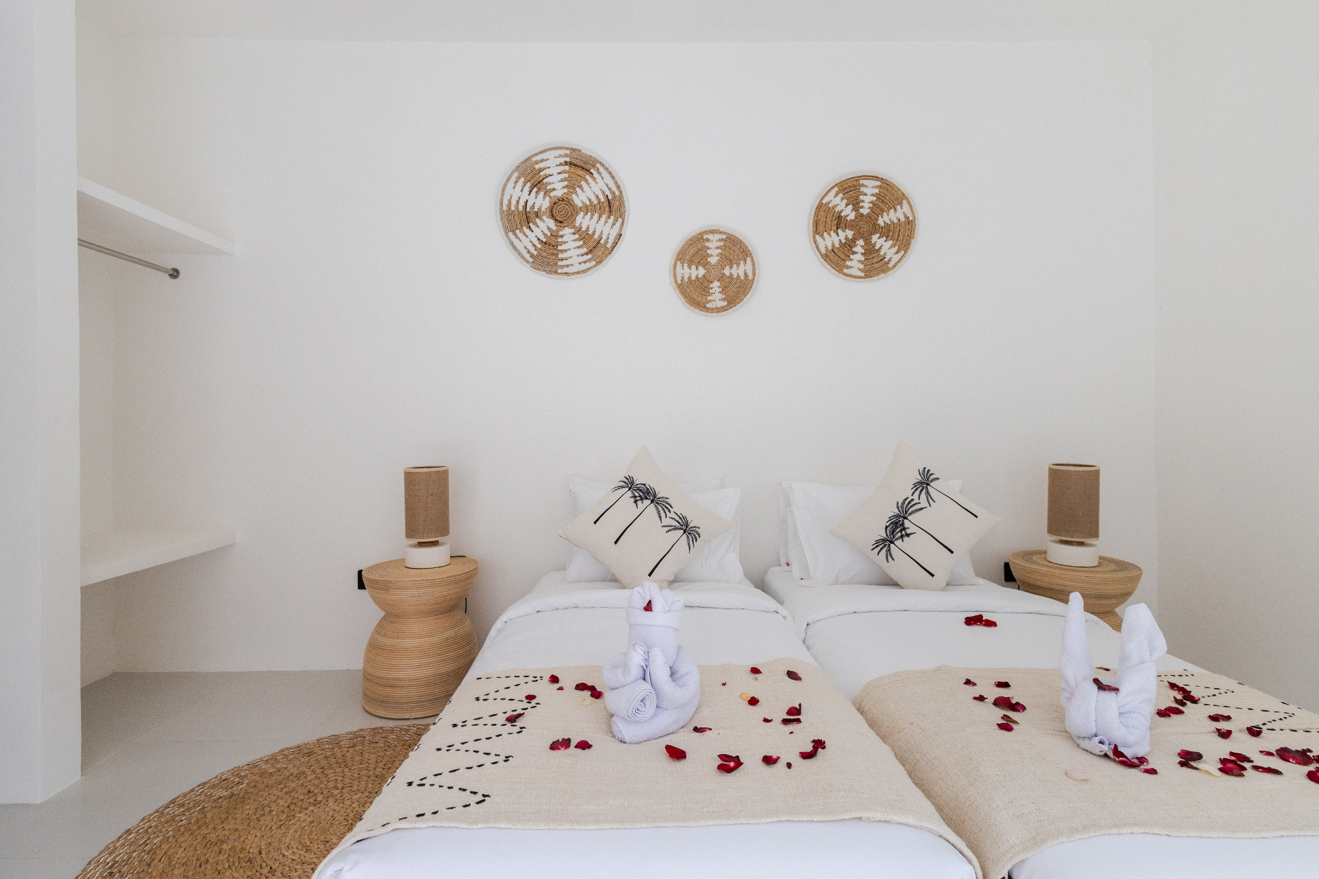 NEW MODERN Central BERAWA Canggu I 6mins drive to the beach, 2-bed villa for rent in Canggu – photo 11 of 15