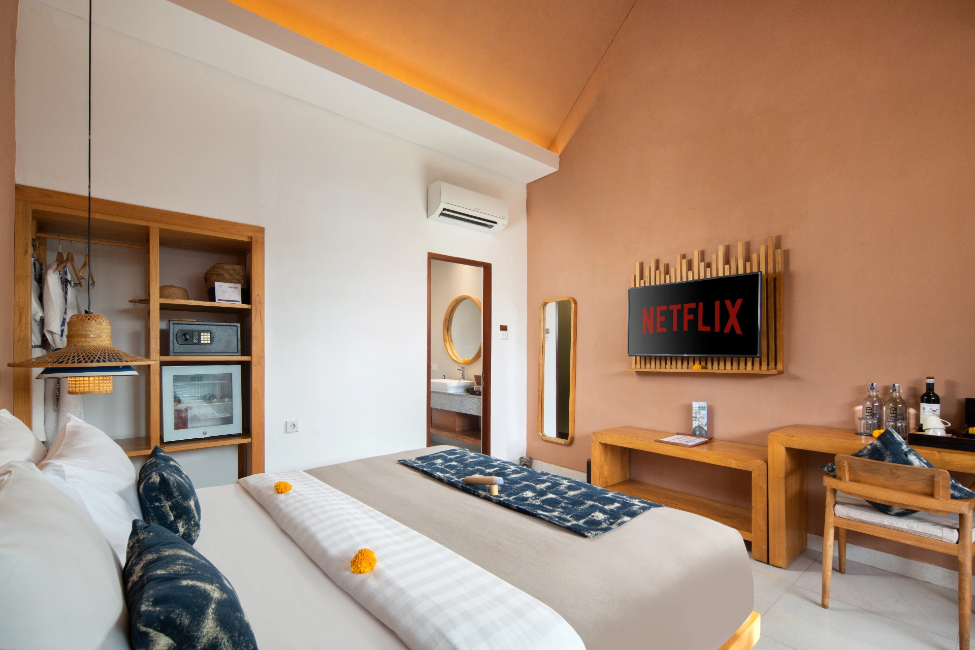 Sophisticated 1 Bedroom Modern Suite in the Heart of Berawa, 1-bed villa for rent in Canggu – photo 9 of 13