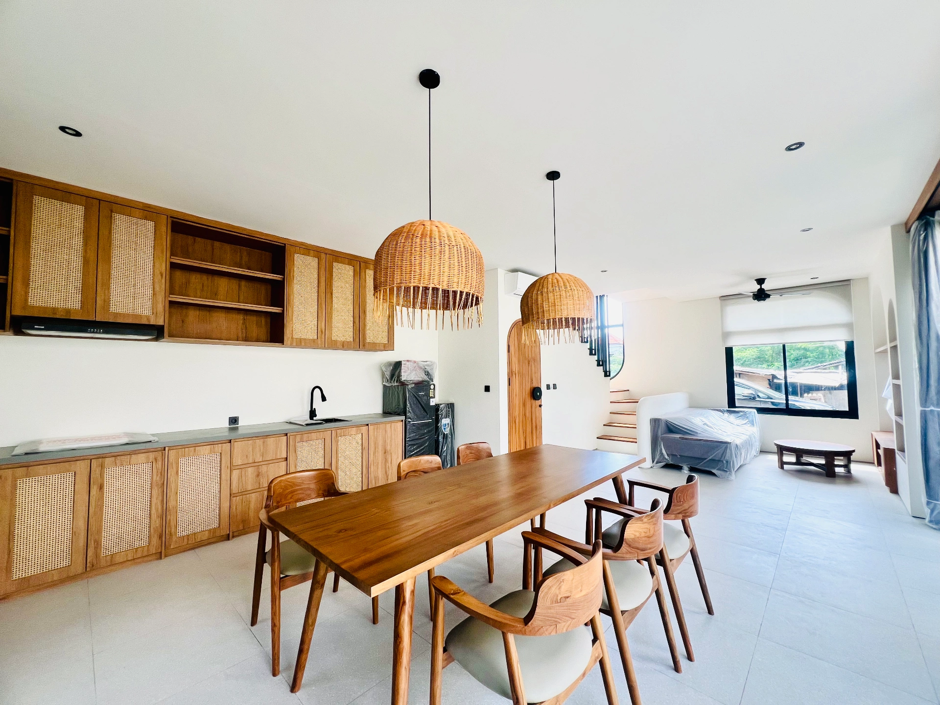 Brand New 2 Bedrooms Villa 2 Minutes Away to Cemagi Beach, 2-bed villa for rent in Seseh – photo 7 of 15
