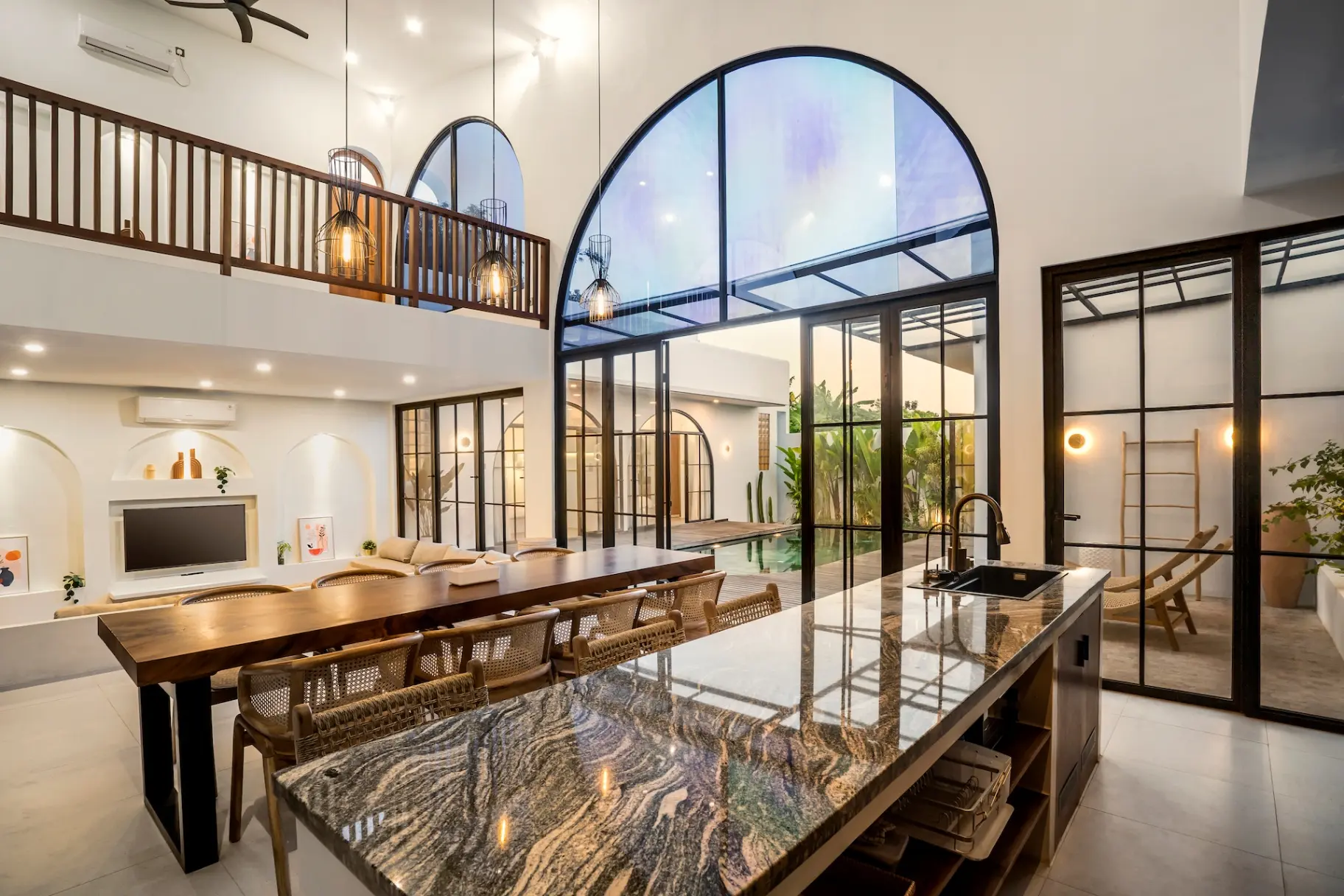 Villa Casa Copper - Tropical Luxury 3BR Pool Villa in the heart Canggu, 3-bed villa for rent in Canggu – photo 3 of 15