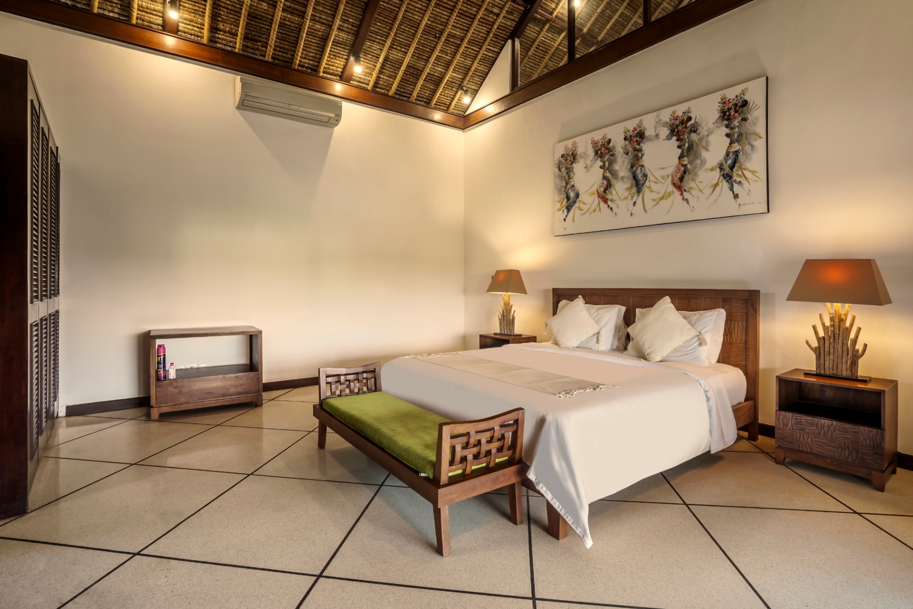 Villa Gading - Stunning 4BD Villa near Seminyak Beach, 4-bed villa for rent in Seminyak – photo 7 of 15