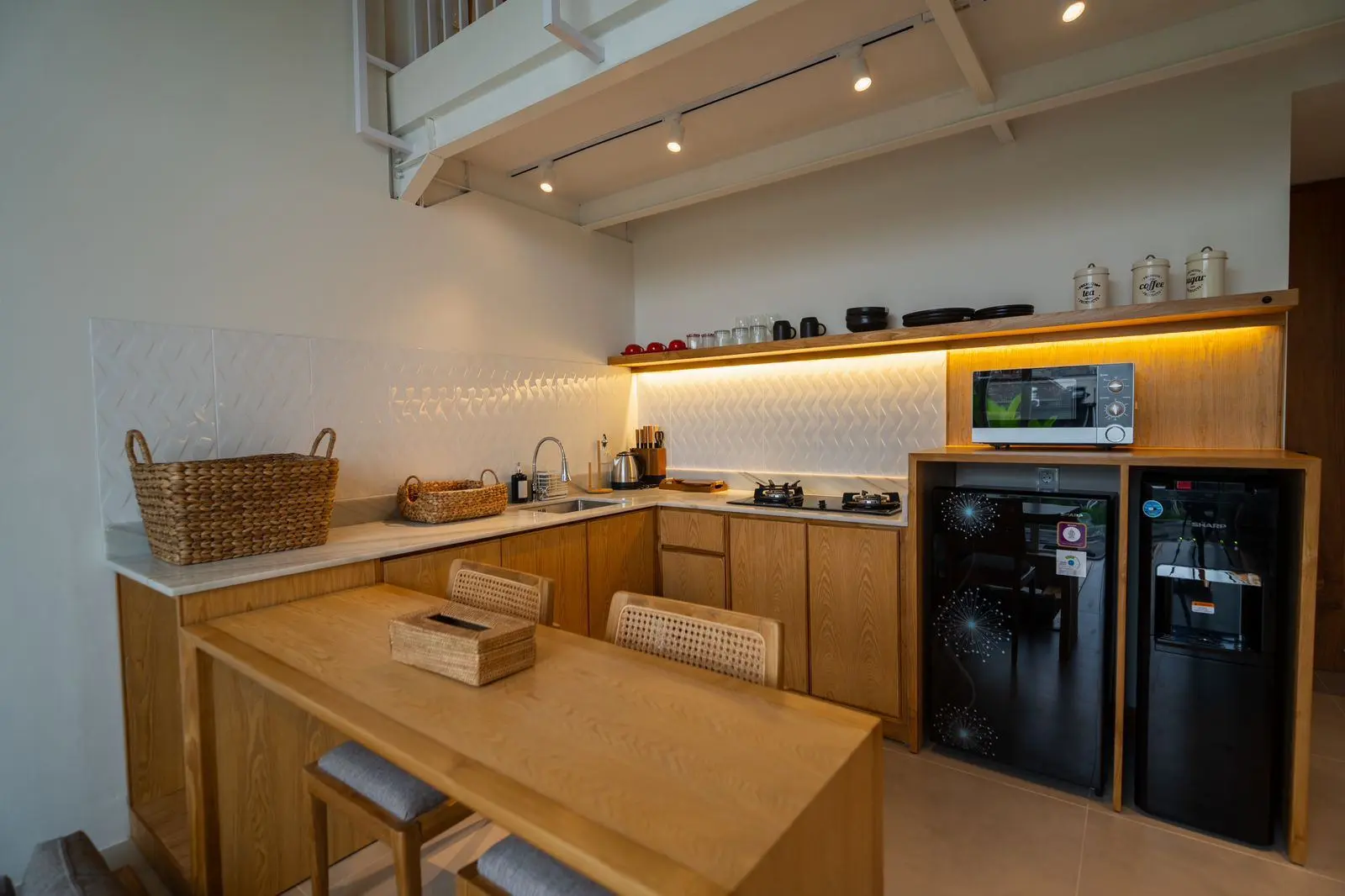 1BR Loft with Private Pool at Canggu with all include service, 1-bed villa for rent in Canggu – photo 7 of 11