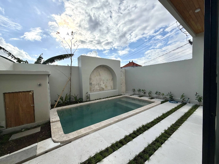 2 Bedroom Brand New Villa for Yearly Rent in Umalas, 2-bed villa for rent in Seminyak – photo 2 of 15
