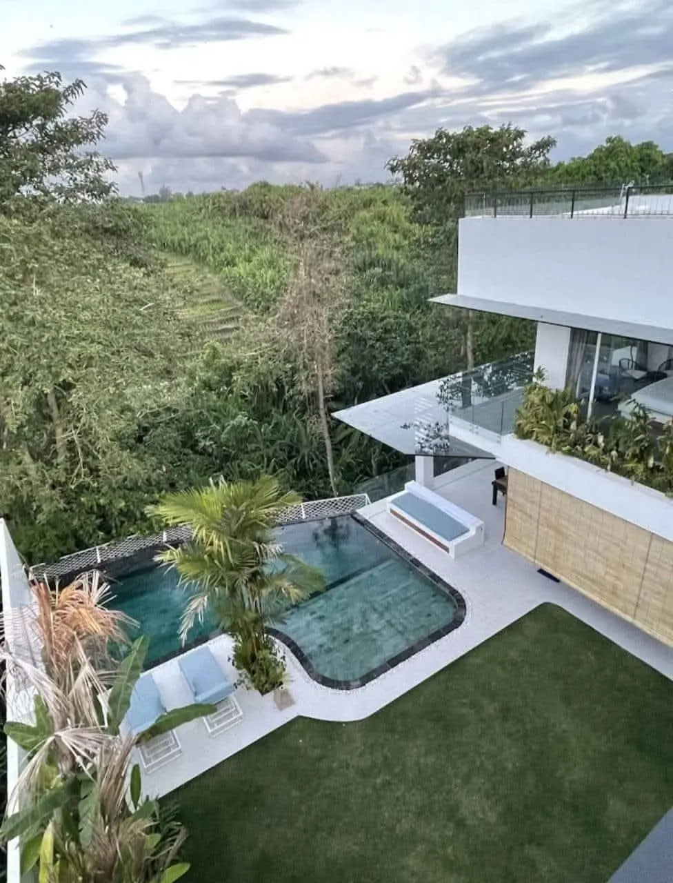 Villa For Rent 4 Bed In Tumbak Bayuh,Pererenan Bali, 4-bed villa for rent in Pererenan – photo 4 of 15