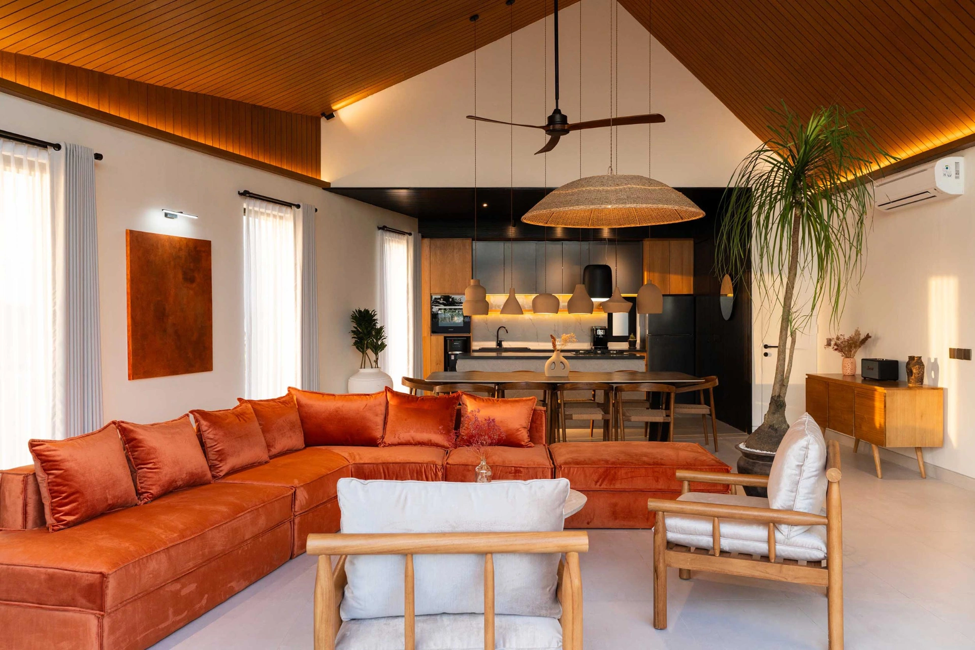 Makia Penthouse : Modern Luxury 1BD Loft Canggu, 1-bed villa for rent in Canggu – photo 4 of 15