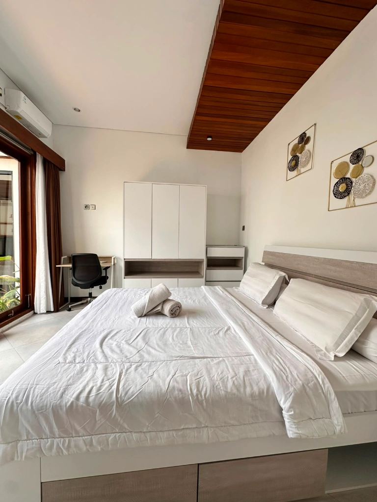 Modern Tropical 2 Bedroom Villa Babakan, Central Canggu (next to Pererenan), 2-bed villa for rent in Canggu – photo 2 of 10