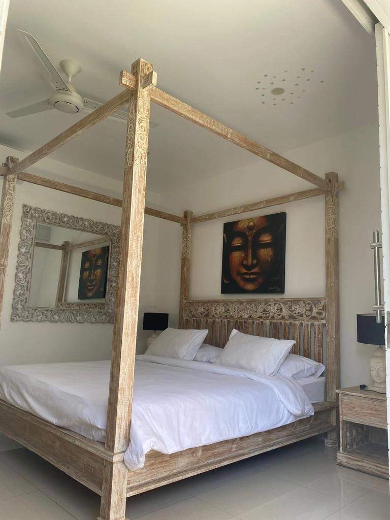 Luxury 3 BR Elegant intertior perfect for group in Umalas, 3-bed villa for rent in Canggu – photo 11 of 15