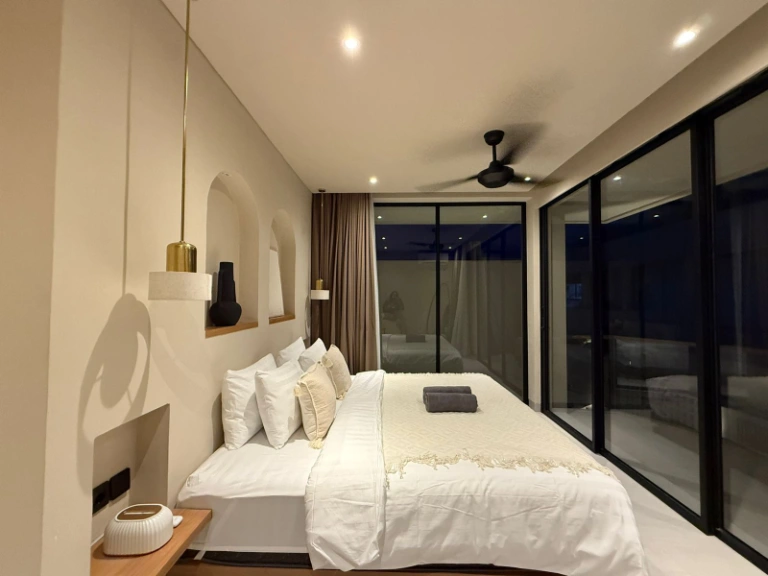 2 Bedrooms Beachside Villa in Seseh for Monthly Rent, 2-bed villa for rent in Seseh – photo 13 of 15