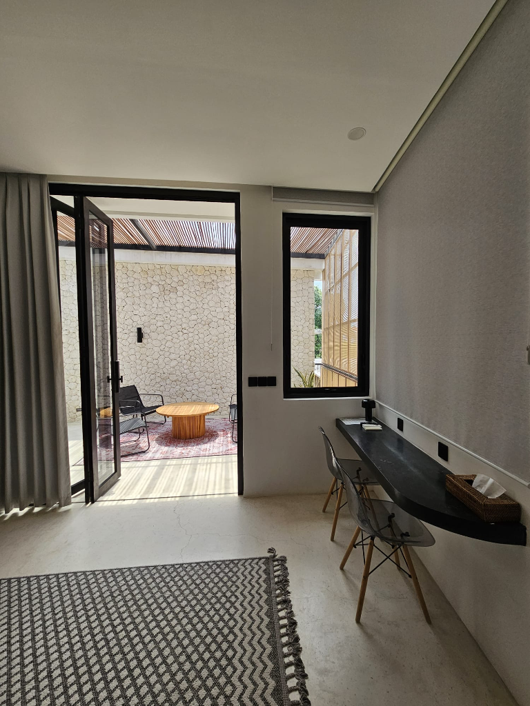 Rental Villa 4-Bedrooms Monthly & Yearly Close to Batu Bolong Beach, Bali, 4-bed villa for rent in Canggu – photo 10 of 15