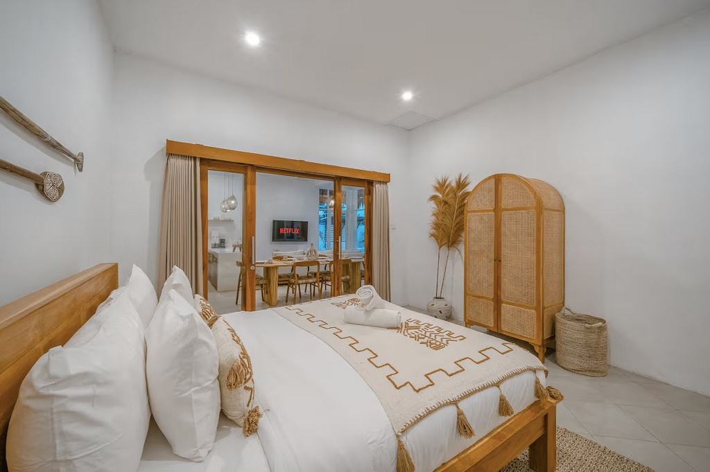 3 Bedrooms Villa 5 Minutes to Echo Beach, 3-bed villa for rent in Canggu – photo 4 of 14