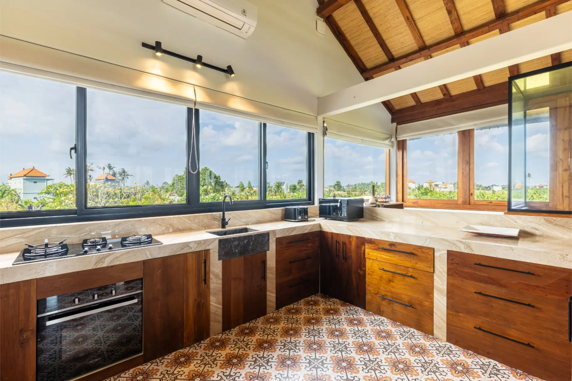 Casa Doreena - 3BR with Pool and Paddy, Canggu, 3-bed villa for rent in Canggu – photo 14 of 15